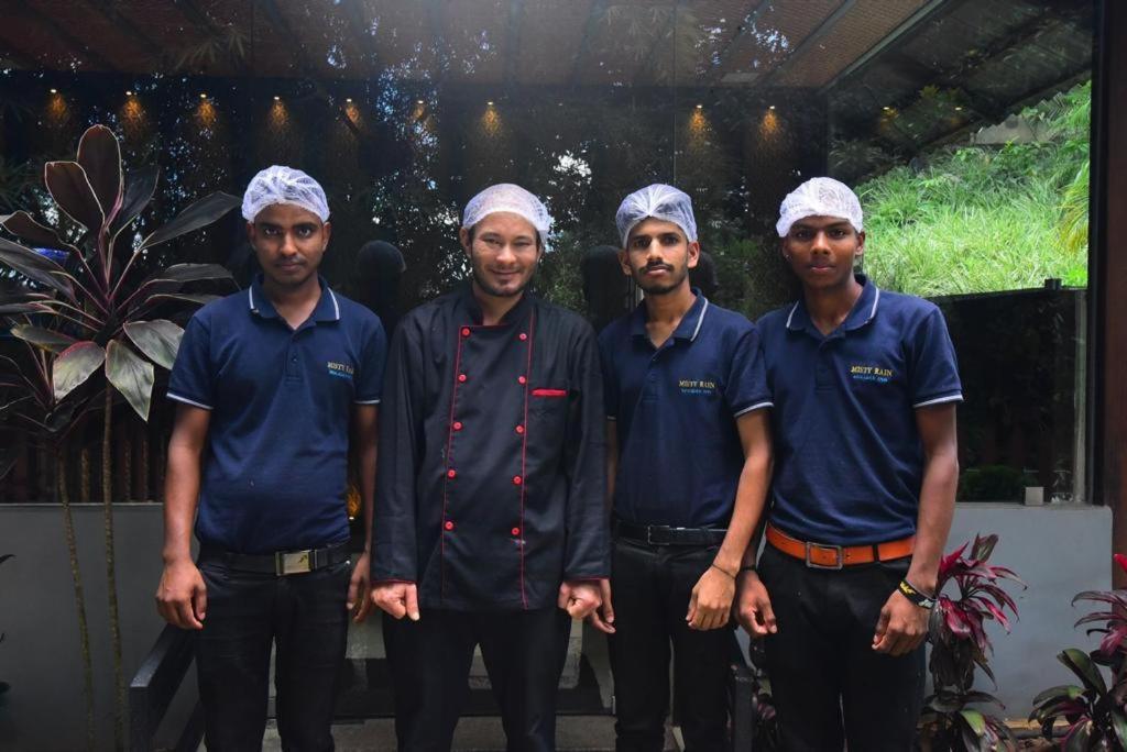 Hotel Misty Rain Estate à Madikeri Extérieur photo