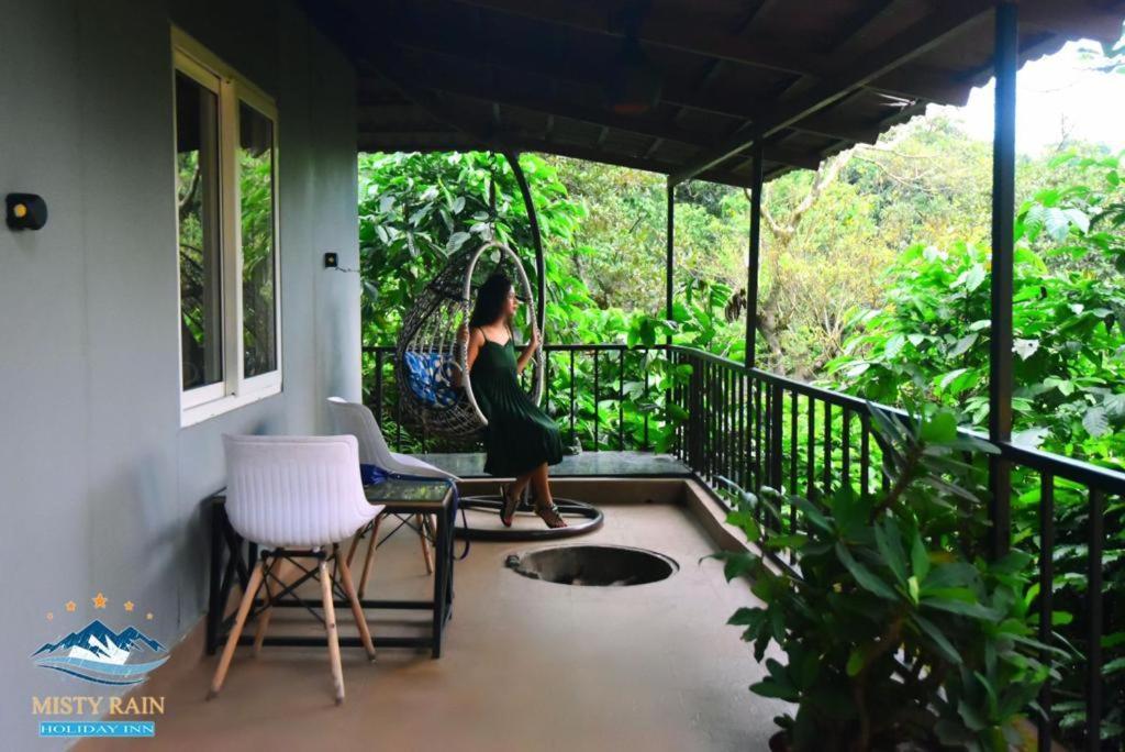 Hotel Misty Rain Estate à Madikeri Extérieur photo